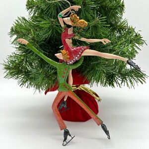 Marquis by Waterford Gold Medal Giddie Pair Skater Glide Christmas Ornament 2004
